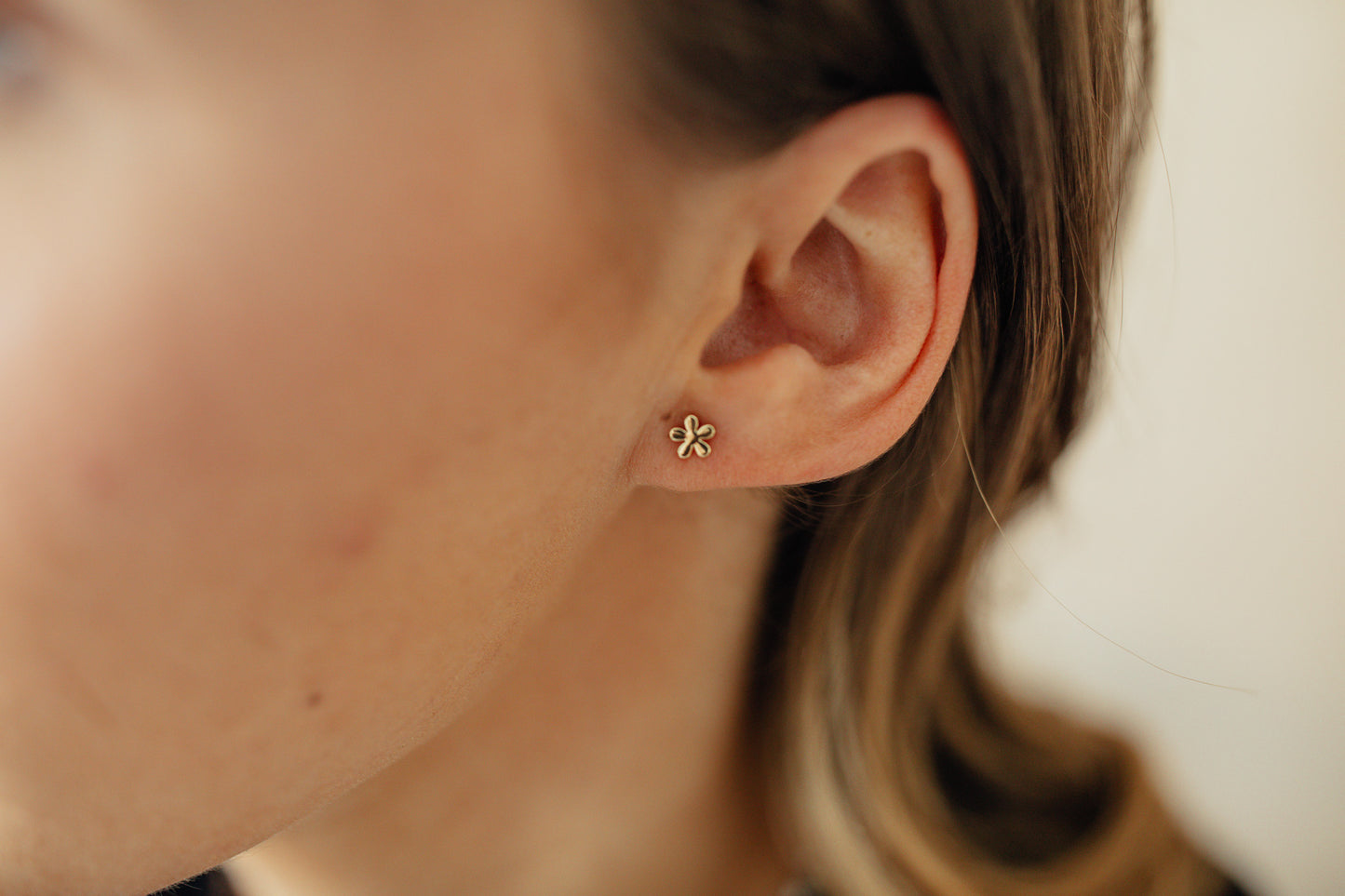 Mini Flower Stud
