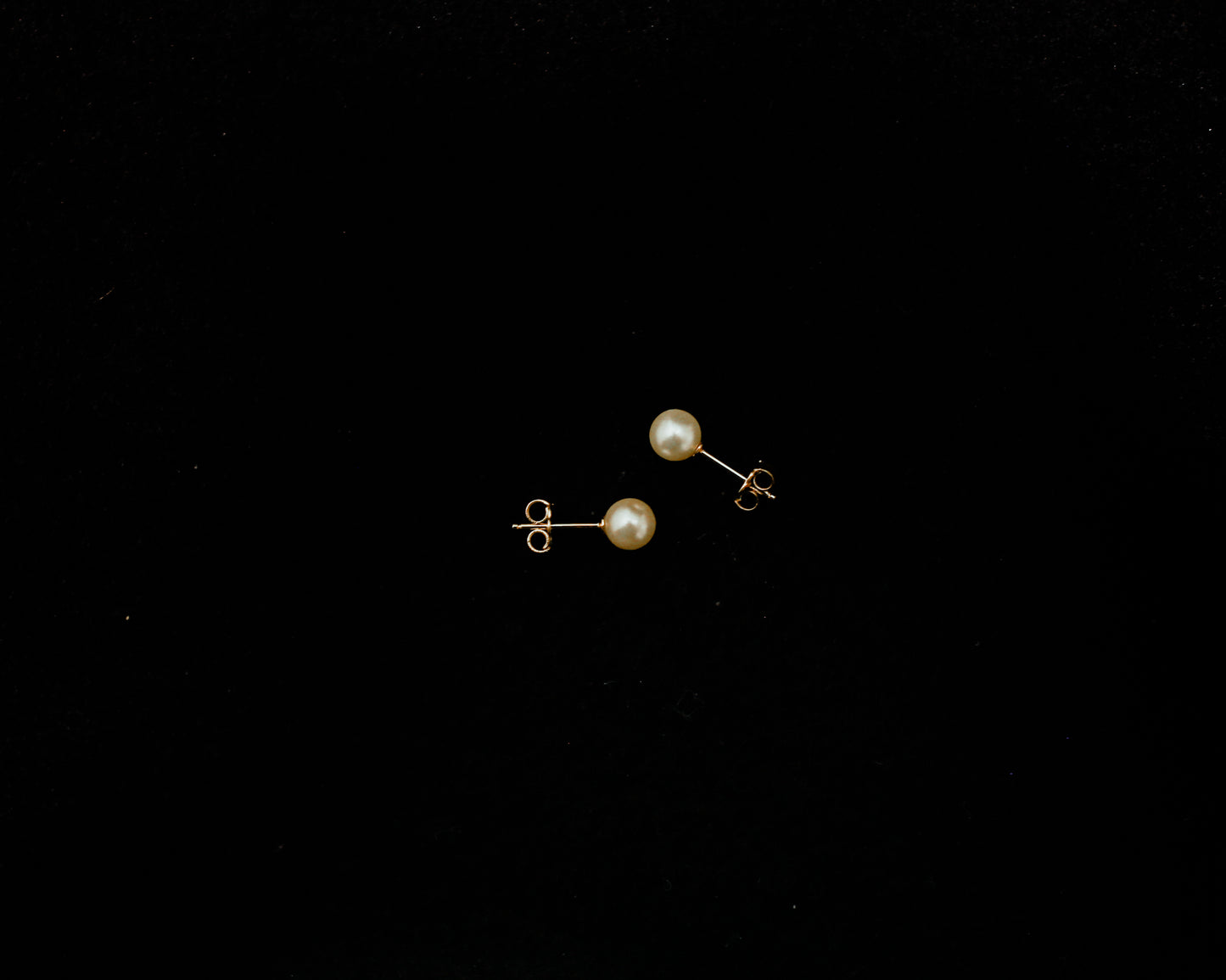 Pearl Stud